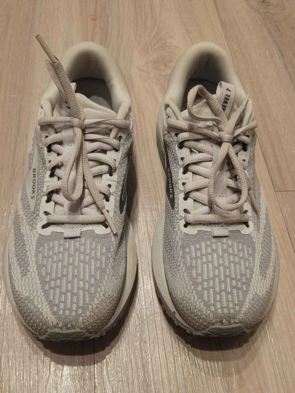 Brooks Lightweight Neutral Running Shoes - Light Gray